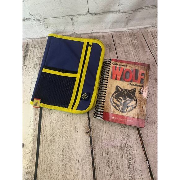BOY SCOUTS OF AMERICA Cub Scout Wolf Handbook and Handbook Cover - Picture 1 of 6